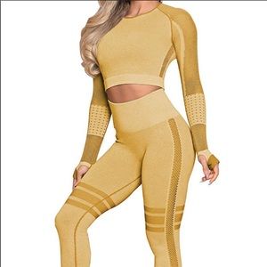 Yellow workout set!